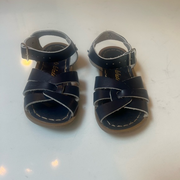 Salt Water - Original Leather Cross Strapped Waterproof Sandals | Navy blue - Picture 2 of 5